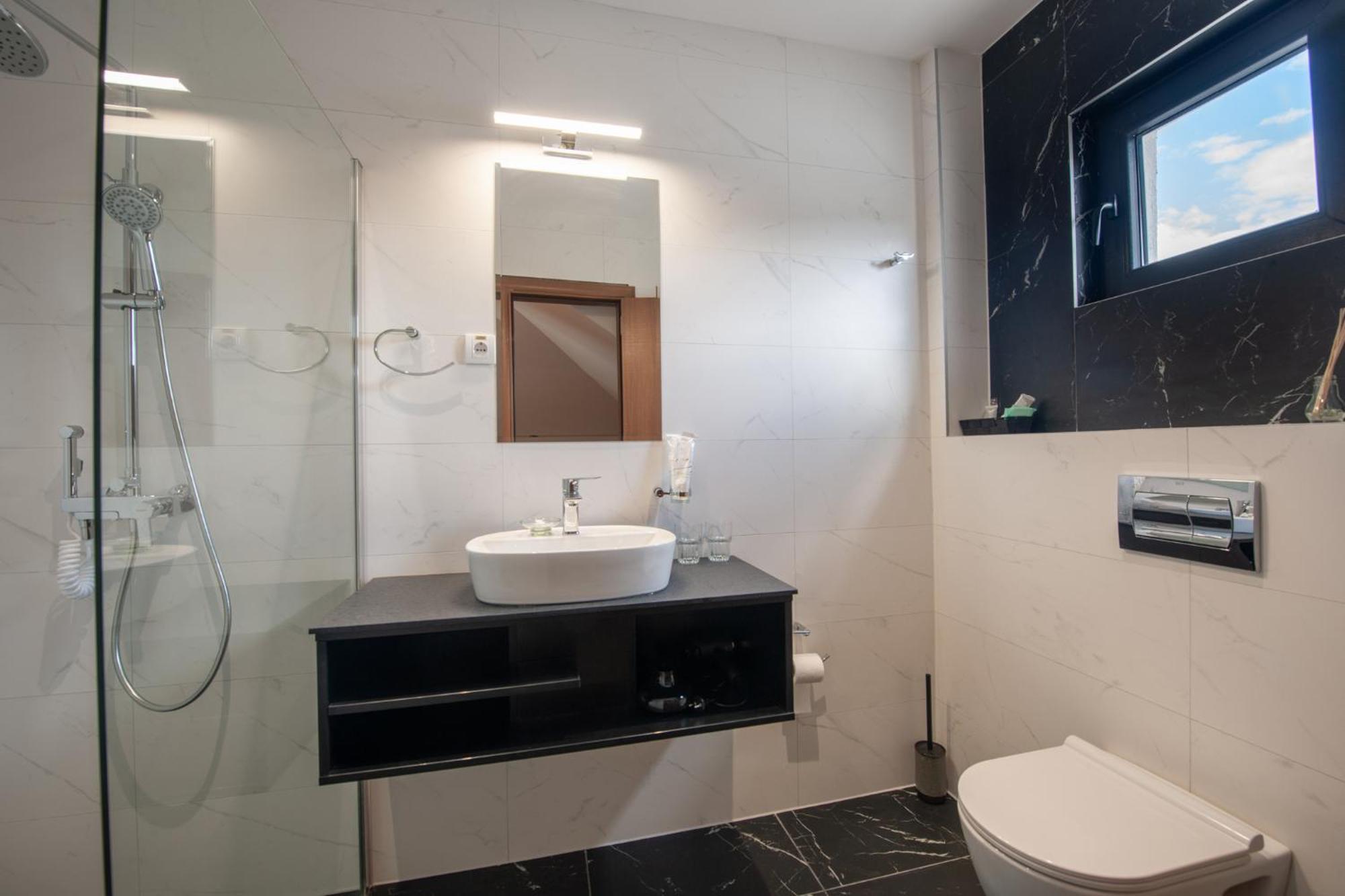 Hotel Kralj 克拉列沃 客房 照片
