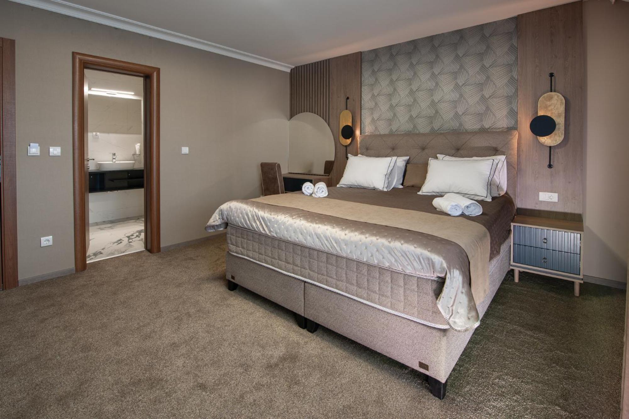 Hotel Kralj 克拉列沃 客房 照片
