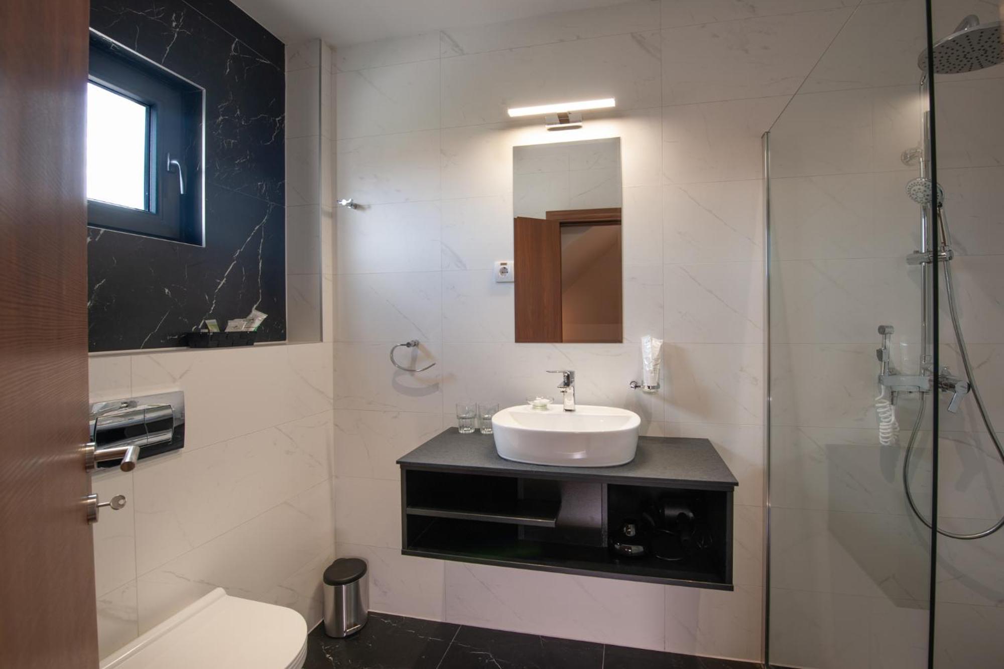 Hotel Kralj 克拉列沃 客房 照片