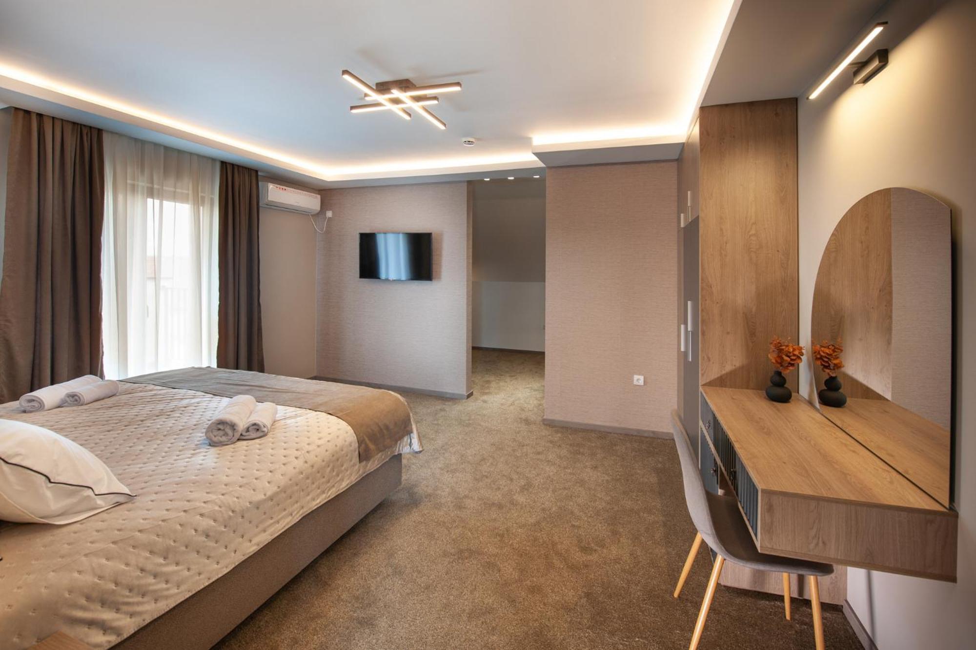 Hotel Kralj 克拉列沃 客房 照片